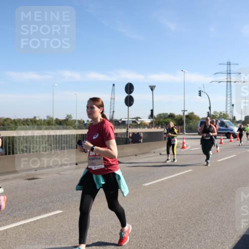 03.10.2025 - Köhlbrandbrückenlauf Julia Fischer http://msf.ph/oto/9003254 03.10.2025 12:21:45 Position 3 6170 meine-sportfotos.de