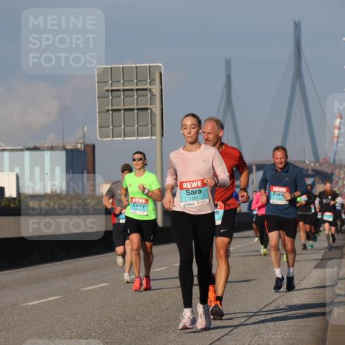 03.10.2025 - Köhlbrandbrückenlauf Luisa Fischer http://msf.ph/oto/9003257 03.10.2025 10:45:05 Position 3 1251 meine-sportfotos.de