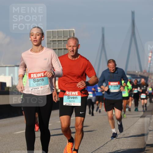 03.10.2025 - Köhlbrandbrückenlauf Luisa Fischer http://msf.ph/oto/9003299 03.10.2025 10:45:07 Position 3 1251, 1210 meine-sportfotos.de