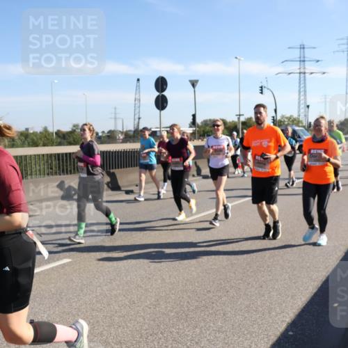 03.10.2025 - Köhlbrandbrückenlauf Julia Fischer http://msf.ph/oto/9003327 03.10.2025 12:22:01 Position 3  meine-sportfotos.de