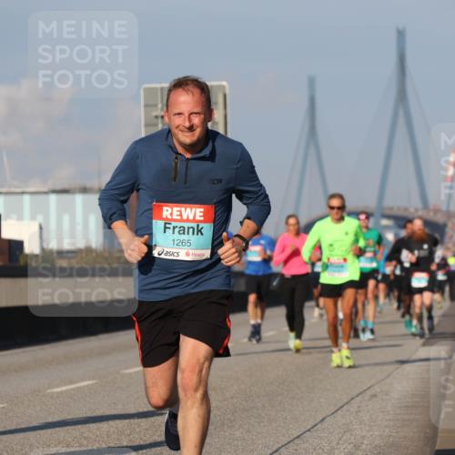 03.10.2025 - Köhlbrandbrückenlauf Luisa Fischer http://msf.ph/oto/9003352 03.10.2025 10:45:10 Position 3 95, 1265 meine-sportfotos.de