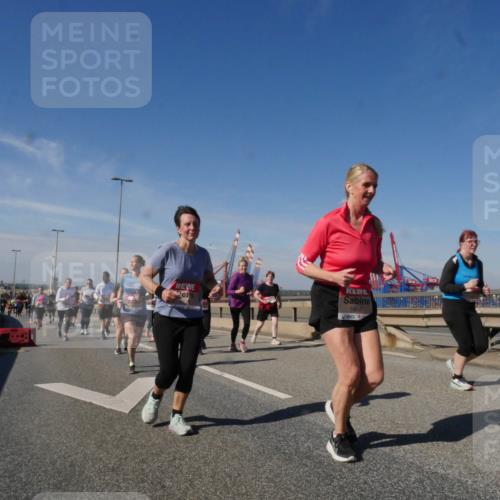 03.10.2025 - Köhlbrandbrückenlauf Matties Gatica Varas http://msf.ph/oto/9003356 03.10.2025 12:56:58 Position 2 5659, 18 meine-sportfotos.de