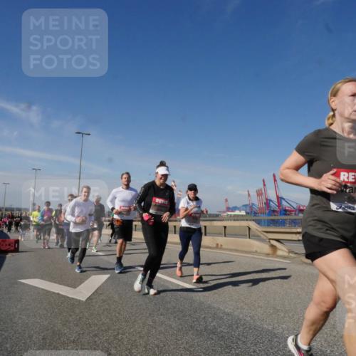 03.10.2025 - Köhlbrandbrückenlauf Matties Gatica Varas http://msf.ph/oto/9003404 03.10.2025 12:57:01 Position 2 5536 meine-sportfotos.de