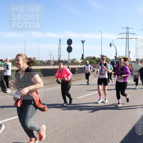 03.10.2025 - Köhlbrandbrückenlauf Julia Fischer http://msf.ph/oto/9003406 03.10.2025 12:22:08 Position 3 6777 meine-sportfotos.de