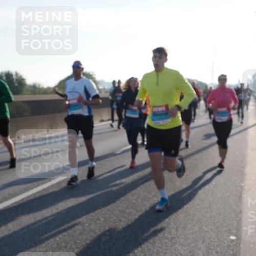 03.10.2025 - Köhlbrandbrückenlauf Fabian Wolf http://msf.ph/oto/9003430 03.10.2025 09:18:19 Position 3  meine-sportfotos.de