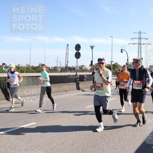 03.10.2025 - Köhlbrandbrückenlauf Julia Fischer http://msf.ph/oto/9003433 03.10.2025 12:22:11 Position 3 4144 meine-sportfotos.de