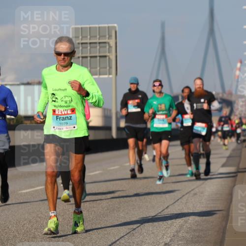 03.10.2025 - Köhlbrandbrückenlauf Luisa Fischer http://msf.ph/oto/9003446 03.10.2025 10:45:15 Position 3 2801, 1079 meine-sportfotos.de