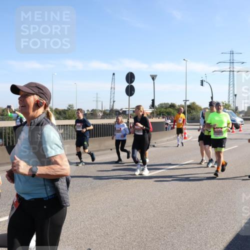 03.10.2025 - Köhlbrandbrückenlauf Julia Fischer http://msf.ph/oto/9003450 03.10.2025 12:22:13 Position 3  meine-sportfotos.de