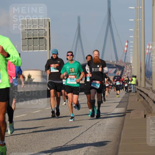 03.10.2025 - Köhlbrandbrückenlauf Luisa Fischer http://msf.ph/oto/9003456 03.10.2025 10:45:16 Position 3 1079, 2815 meine-sportfotos.de