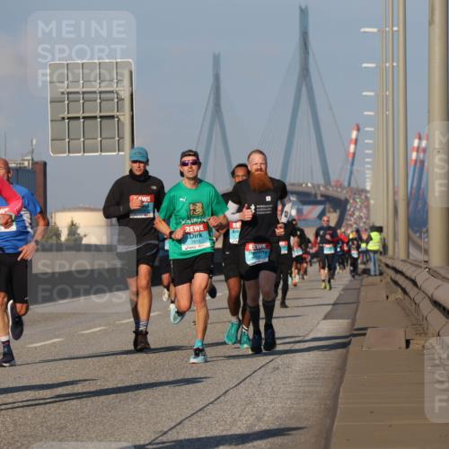 03.10.2025 - Köhlbrandbrückenlauf Luisa Fischer http://msf.ph/oto/9003460 03.10.2025 10:45:16 Position 3 1079, 2815 meine-sportfotos.de