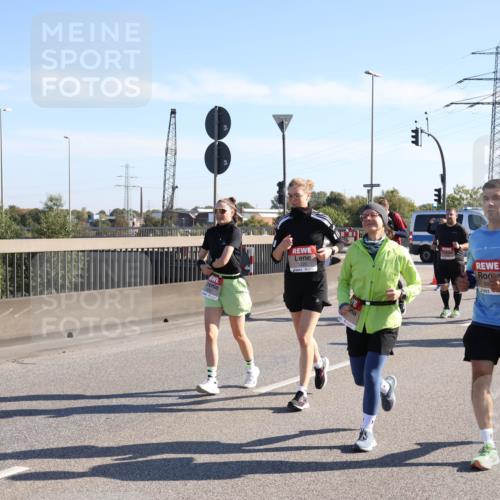 03.10.2025 - Köhlbrandbrückenlauf Julia Fischer http://msf.ph/oto/9003467 03.10.2025 12:22:20 Position 3  meine-sportfotos.de