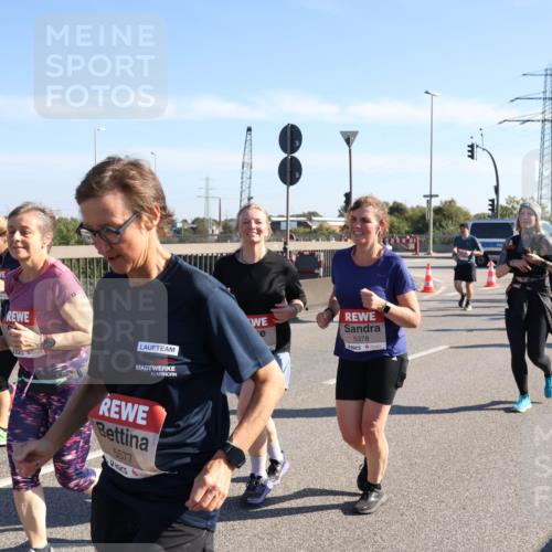 03.10.2025 - Köhlbrandbrückenlauf Julia Fischer http://msf.ph/oto/9003518 03.10.2025 12:22:30 Position 3 5577, 5378 meine-sportfotos.de