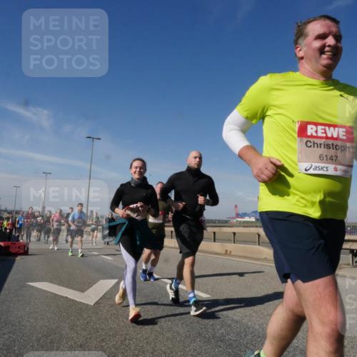03.10.2025 - Köhlbrandbrückenlauf Matties Gatica Varas http://msf.ph/oto/9003520 03.10.2025 12:57:08 Position 2 6147, 118 meine-sportfotos.de