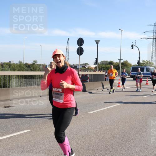 03.10.2025 - Köhlbrandbrückenlauf Julia Fischer http://msf.ph/oto/9003572 03.10.2025 12:22:37 Position 3 5157 meine-sportfotos.de