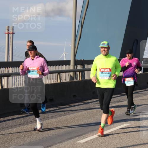 03.10.2025 - Köhlbrandbrückenlauf Julia Fischer http://msf.ph/oto/9003617 03.10.2025 09:46:17 Position 2 1473, 1409 meine-sportfotos.de