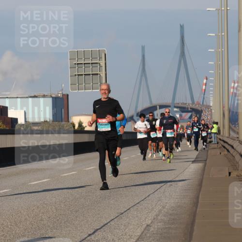 03.10.2025 - Köhlbrandbrückenlauf Luisa Fischer http://msf.ph/oto/9003619 03.10.2025 10:45:25 Position 3 2811, 3211 meine-sportfotos.de