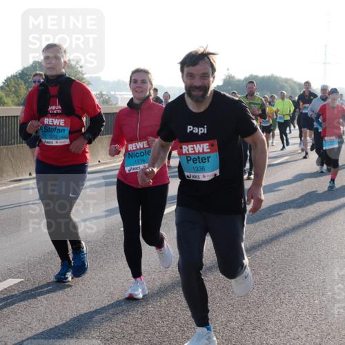 03.10.2025 - Köhlbrandbrückenlauf Fabian Wolf http://msf.ph/oto/9003625 03.10.2025 09:18:23 Position 3 3272, 1716, 1336 meine-sportfotos.de