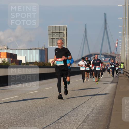 03.10.2025 - Köhlbrandbrückenlauf Luisa Fischer http://msf.ph/oto/9003630 03.10.2025 10:45:26 Position 3 2811, 3211 meine-sportfotos.de