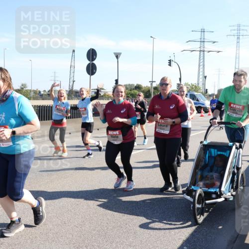 03.10.2025 - Köhlbrandbrückenlauf Julia Fischer http://msf.ph/oto/9003632 03.10.2025 12:22:50 Position 3 6546, 5507, 5533 meine-sportfotos.de