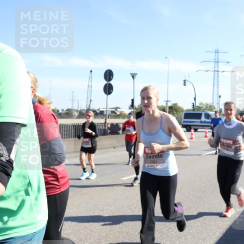 03.10.2025 - Köhlbrandbrückenlauf Julia Fischer http://msf.ph/oto/9003651 03.10.2025 12:22:51 Position 3 4239, 5391 meine-sportfotos.de