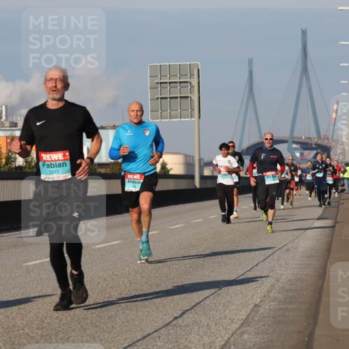 03.10.2025 - Köhlbrandbrückenlauf Luisa Fischer http://msf.ph/oto/9003664 03.10.2025 10:45:28 Position 3 3211, 1094 meine-sportfotos.de