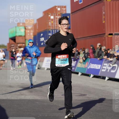 03.10.2025 - Köhlbrandbrückenlauf Michael Burmester http://msf.ph/oto/9003666 03.10.2025 10:06:41 Ziel 1328, 1449, 3177, 3198, 3411 meine-sportfotos.de