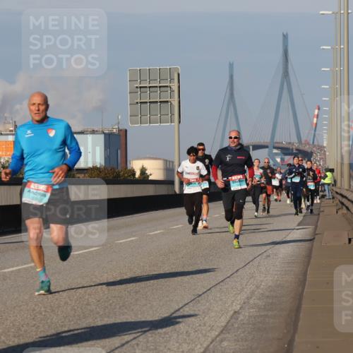 03.10.2025 - Köhlbrandbrückenlauf Luisa Fischer http://msf.ph/oto/9003691 03.10.2025 10:45:30 Position 3 109 meine-sportfotos.de