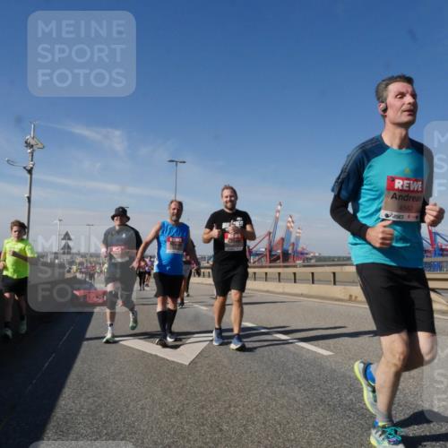 03.10.2025 - Köhlbrandbrückenlauf Matties Gatica Varas http://msf.ph/oto/9003695 03.10.2025 12:57:20 Position 2 4582 meine-sportfotos.de