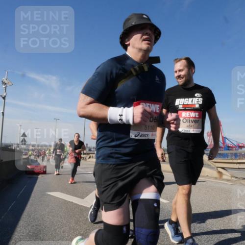 03.10.2025 - Köhlbrandbrückenlauf Matties Gatica Varas http://msf.ph/oto/9003727 03.10.2025 12:57:22 Position 2 5110, 4841 meine-sportfotos.de