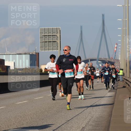 03.10.2025 - Köhlbrandbrückenlauf Luisa Fischer http://msf.ph/oto/9003728 03.10.2025 10:45:32 Position 3  meine-sportfotos.de