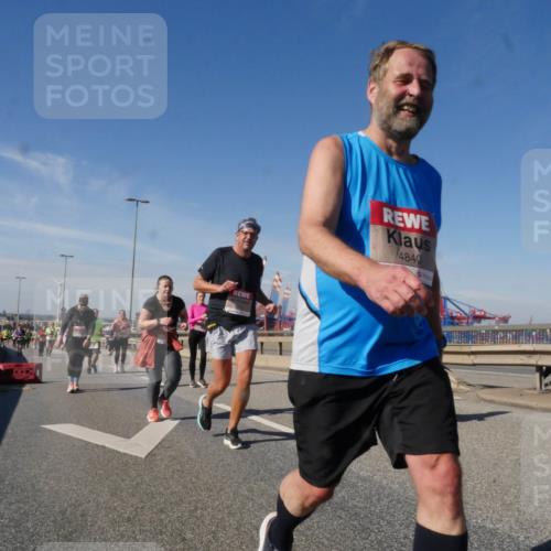 03.10.2025 - Köhlbrandbrückenlauf Matties Gatica Varas http://msf.ph/oto/9003739 03.10.2025 12:57:23 Position 2 4840 meine-sportfotos.de