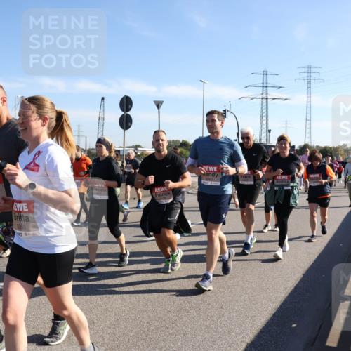 03.10.2025 - Köhlbrandbrückenlauf Julia Fischer http://msf.ph/oto/9003746 03.10.2025 12:23:01 Position 3 5432, 5350, 4611 meine-sportfotos.de