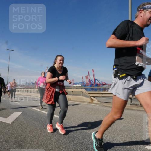 03.10.2025 - Köhlbrandbrückenlauf Matties Gatica Varas http://msf.ph/oto/9003760 03.10.2025 12:57:24 Position 2 515 meine-sportfotos.de