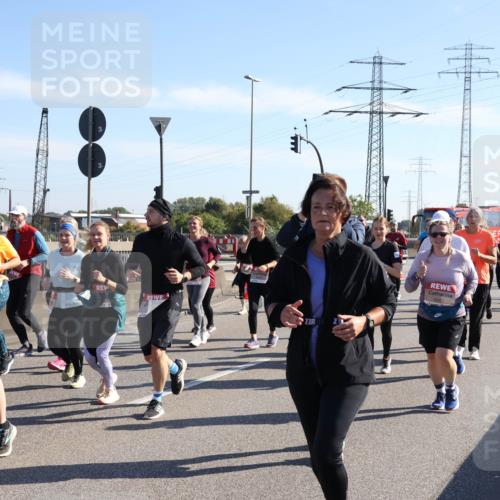03.10.2025 - Köhlbrandbrückenlauf Julia Fischer http://msf.ph/oto/9003778 03.10.2025 12:23:07 Position 3 5877, 3, 2 meine-sportfotos.de