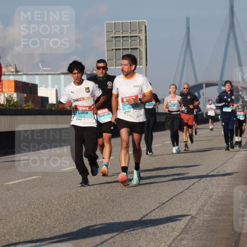 03.10.2025 - Köhlbrandbrückenlauf Luisa Fischer http://msf.ph/oto/9003783 03.10.2025 10:45:35 Position 3 2820, 24, 1112, 333 meine-sportfotos.de