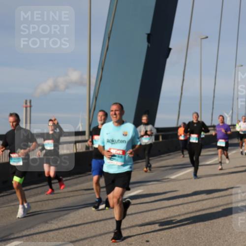 03.10.2025 - Köhlbrandbrückenlauf Julia Fischer http://msf.ph/oto/9003800 03.10.2025 09:46:51 Position 2  meine-sportfotos.de