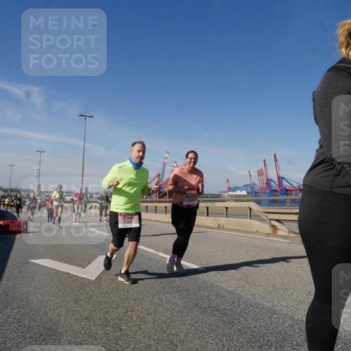 03.10.2025 - Köhlbrandbrückenlauf Matties Gatica Varas http://msf.ph/oto/9003815 03.10.2025 12:57:28 Position 2 652 meine-sportfotos.de