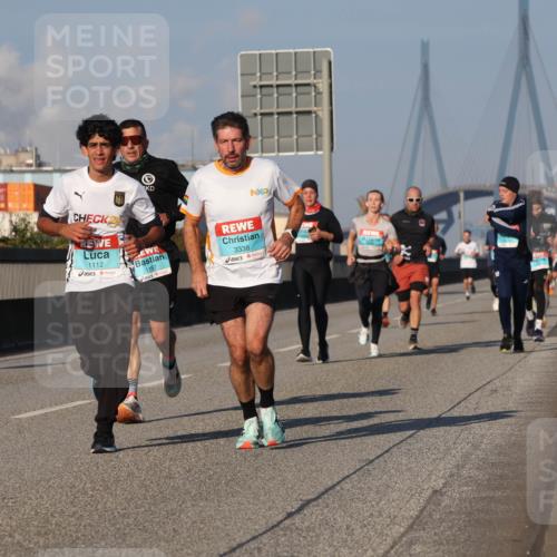 03.10.2025 - Köhlbrandbrückenlauf Luisa Fischer http://msf.ph/oto/9003820 03.10.2025 10:45:36 Position 3 24, 1112, 3338, 1167 meine-sportfotos.de