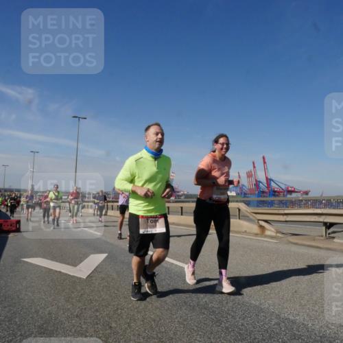 03.10.2025 - Köhlbrandbrückenlauf Matties Gatica Varas http://msf.ph/oto/9003821 03.10.2025 12:57:29 Position 2 6287 meine-sportfotos.de