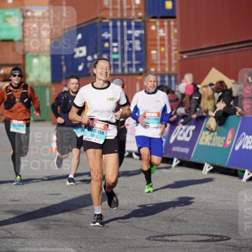03.10.2025 - Köhlbrandbrückenlauf Michael Burmester http://msf.ph/oto/9003823 03.10.2025 10:06:47 Ziel 1125, 1328, 1449, 1559, 1680, 2716, 3177, 3320, 3341, 3411 meine-sportfotos.de