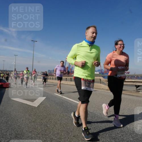 03.10.2025 - Köhlbrandbrückenlauf Matties Gatica Varas http://msf.ph/oto/9003827 03.10.2025 12:57:29 Position 2 628, 5354, 118 meine-sportfotos.de