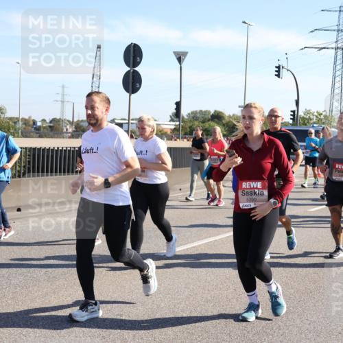 03.10.2025 - Köhlbrandbrückenlauf Julia Fischer http://msf.ph/oto/9003865 03.10.2025 12:23:19 Position 3 5390, 5247 meine-sportfotos.de