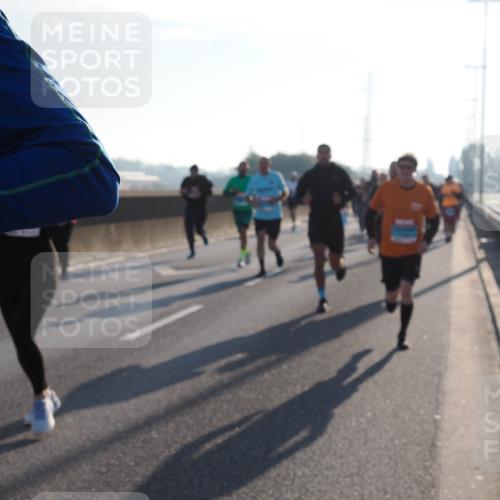 03.10.2025 - Köhlbrandbrückenlauf Fabian Wolf http://msf.ph/oto/9003878 03.10.2025 09:18:31 Position 3  meine-sportfotos.de