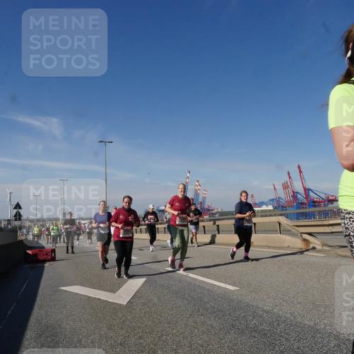 03.10.2025 - Köhlbrandbrückenlauf Matties Gatica Varas http://msf.ph/oto/9003881 03.10.2025 12:57:34 Position 2 62 meine-sportfotos.de