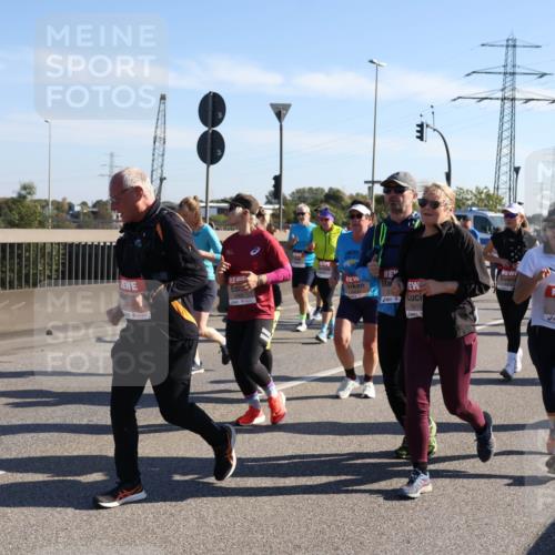 03.10.2025 - Köhlbrandbrückenlauf Julia Fischer http://msf.ph/oto/9003891 03.10.2025 12:23:23 Position 3 5415, 5337 meine-sportfotos.de