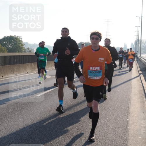 03.10.2025 - Köhlbrandbrückenlauf Fabian Wolf http://msf.ph/oto/9003946 03.10.2025 09:18:32 Position 3 1430 meine-sportfotos.de