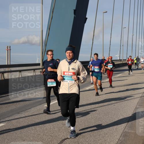 03.10.2025 - Köhlbrandbrückenlauf Julia Fischer http://msf.ph/oto/9003953 03.10.2025 09:47:14 Position 2 2027, 1408 meine-sportfotos.de