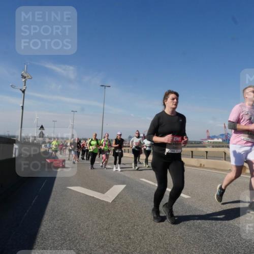 03.10.2025 - Köhlbrandbrückenlauf Matties Gatica Varas http://msf.ph/oto/9003957 03.10.2025 12:57:39 Position 2 5369 meine-sportfotos.de