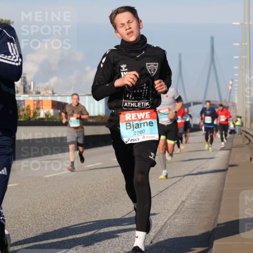 03.10.2025 - Köhlbrandbrückenlauf Luisa Fischer http://msf.ph/oto/9003988 03.10.2025 10:45:45 Position 3 3243, 2760 meine-sportfotos.de
