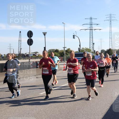 03.10.2025 - Köhlbrandbrückenlauf Julia Fischer http://msf.ph/oto/9003998 03.10.2025 12:23:37 Position 3  meine-sportfotos.de